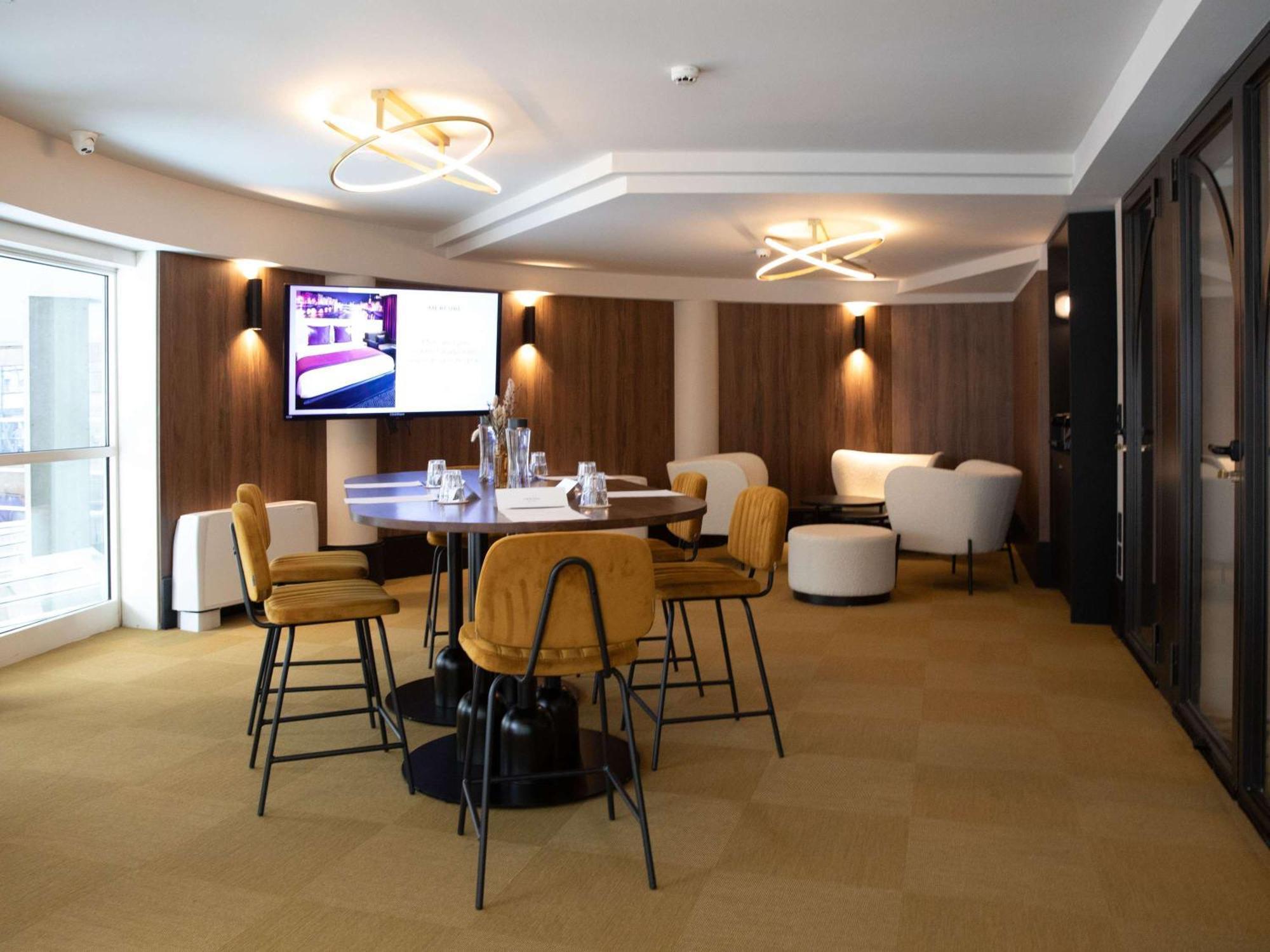 Hotel Mercure Lyon Centre Charpennes Villeurbanne Exteriör bild