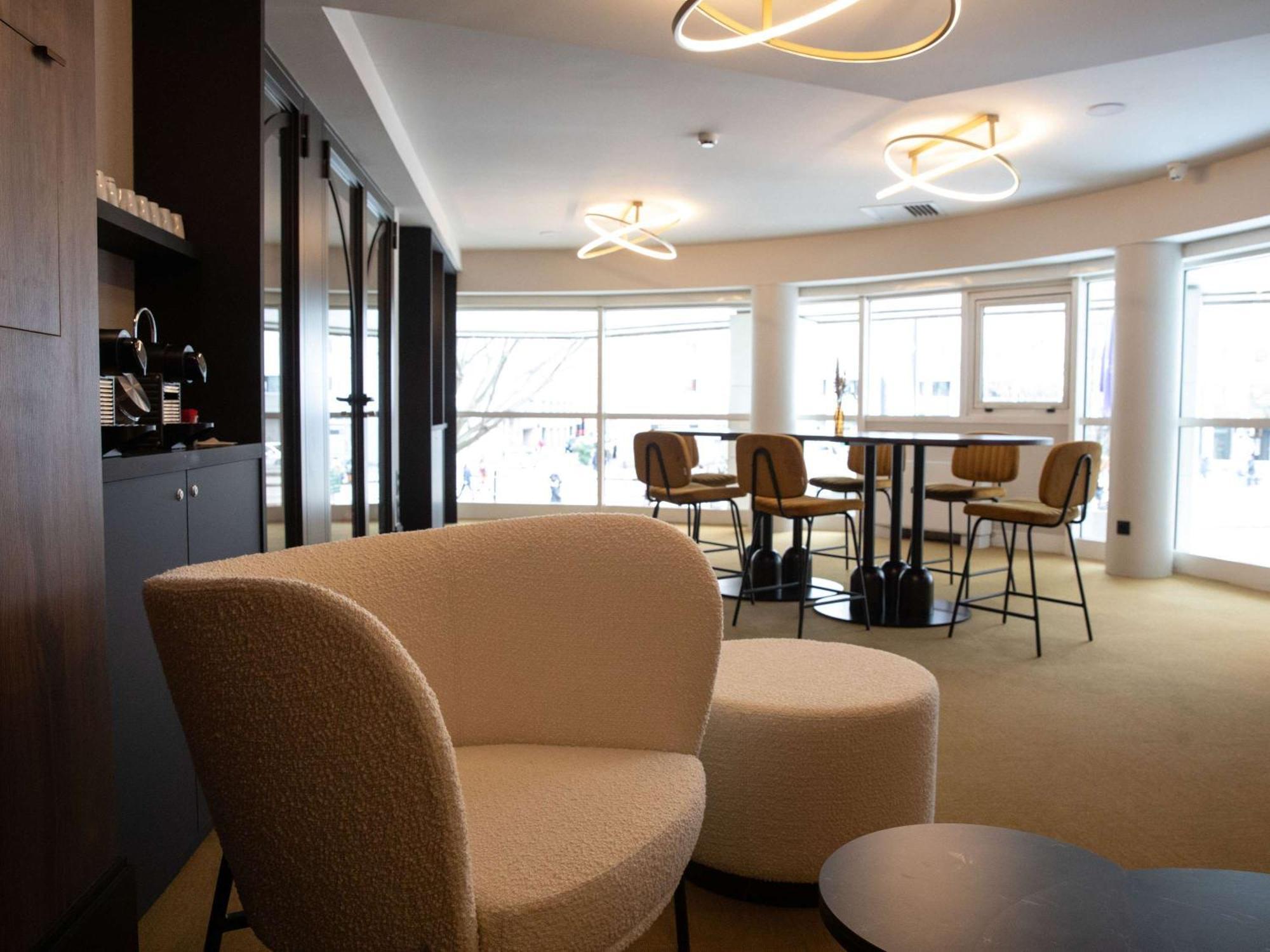Hotel Mercure Lyon Centre Charpennes Villeurbanne Exteriör bild