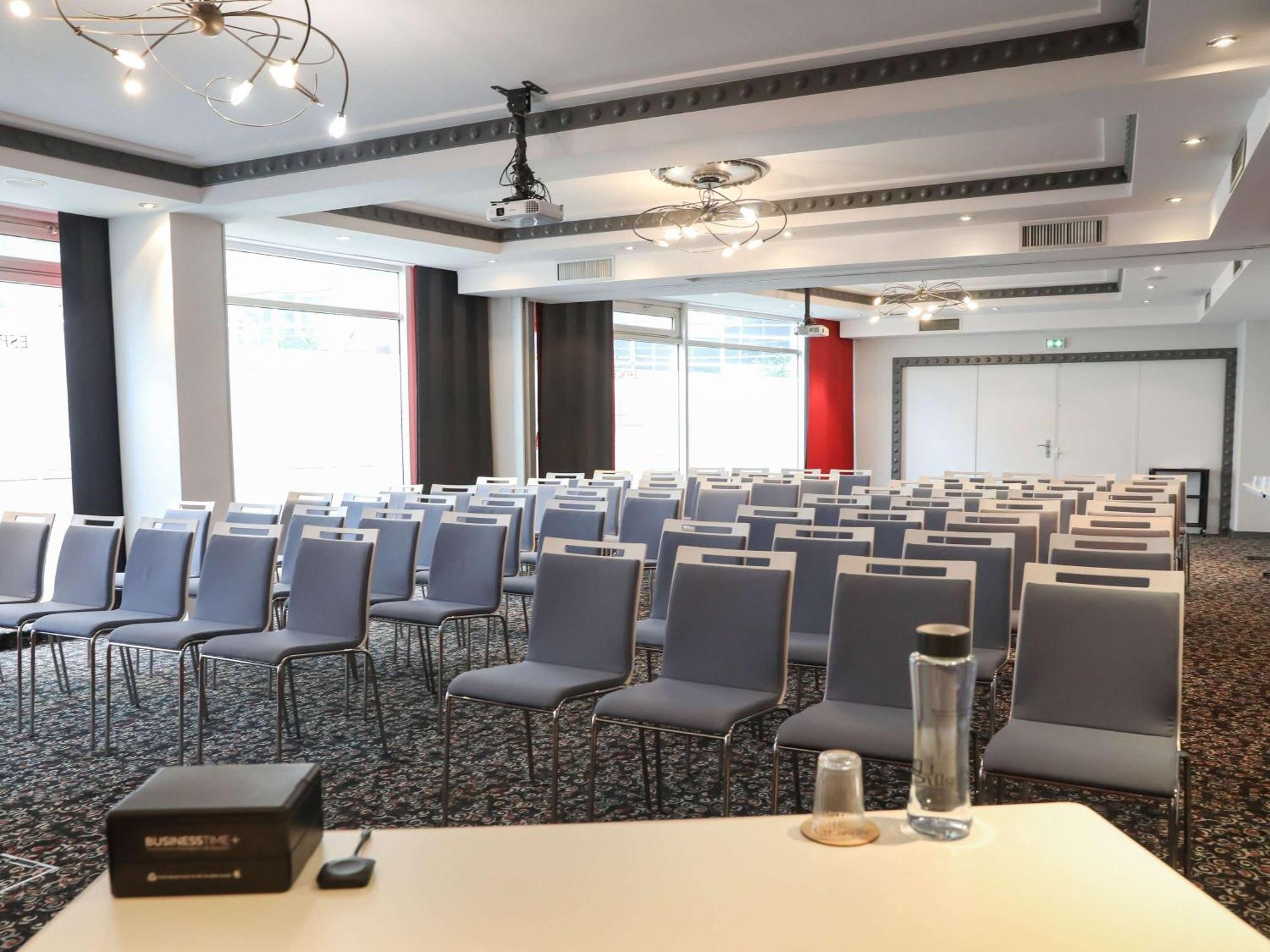 Hotel Mercure Lyon Centre Charpennes Villeurbanne Exteriör bild