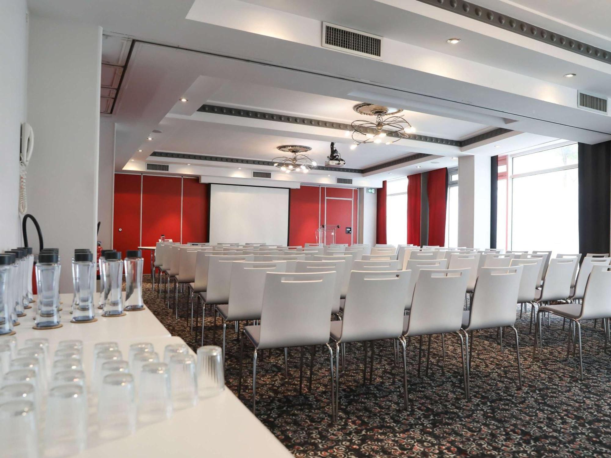 Hotel Mercure Lyon Centre Charpennes Villeurbanne Exteriör bild